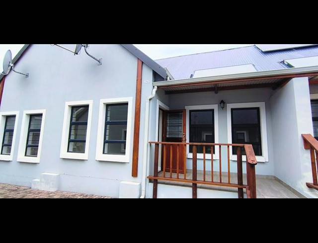 1 BEDROOM TOWNHOUSE FOR SALE IN BLUE MOUNTAIN VILLAGE